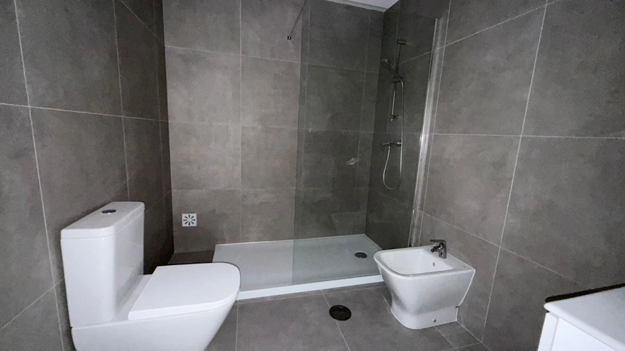 Apartamento T0 para Venda em Buarcos Foto 20