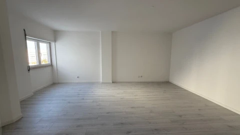 Apartamento T0 para Venda em Buarcos