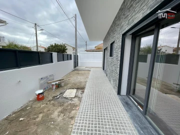 Moradia T3 para Venda em Fernao Ferro