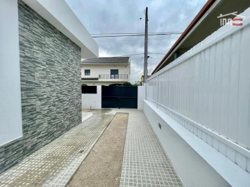 Moradia T3 para Venda em Fernao Ferro