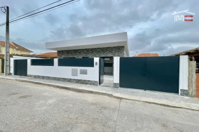 Moradia T3 para Venda em Fernao Ferro