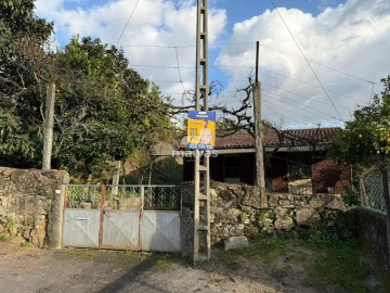 Moradia T3 para Venda em Moure