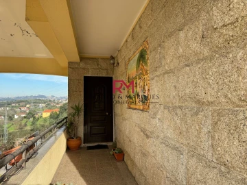 Moradia T3 para Venda em Campo e Sobrado