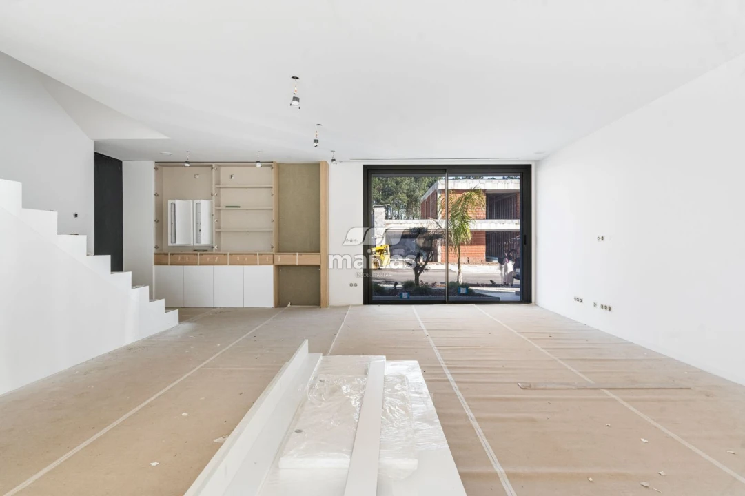 Moradia T4 para Venda em Turiz Foto 3