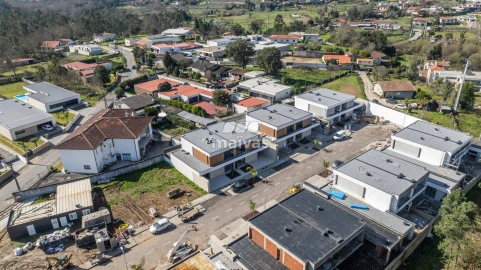 Moradia T4 para Venda em Turiz