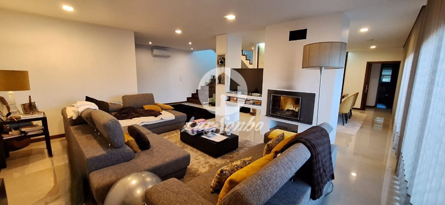 Moradia T3 para Venda em Barcelinhos Foto 11