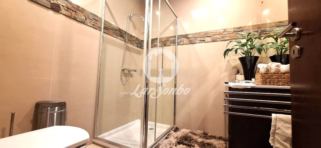 Moradia T3 para Venda em Barcelinhos Foto 16