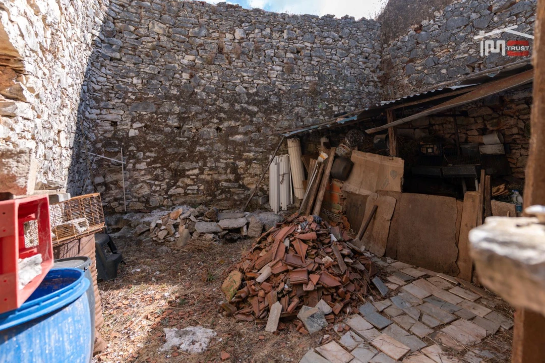 Moradia T0 para Venda em Minde Foto 25