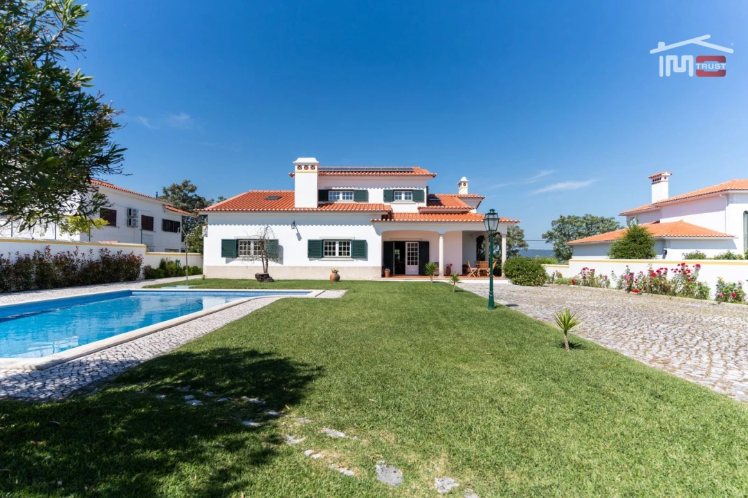 Moradia T4 para Venda em São João Baptista e Santa Maria dos Olivais Foto 37