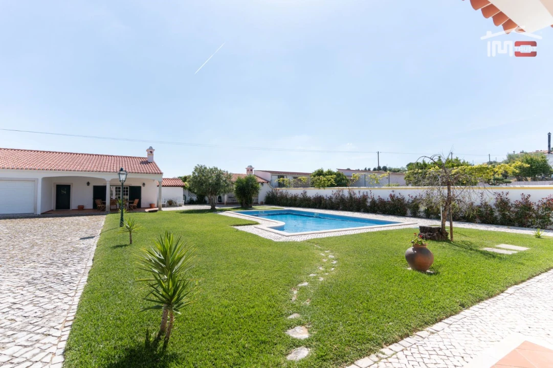 Moradia T4 para Venda em São João Baptista e Santa Maria dos Olivais Foto 35