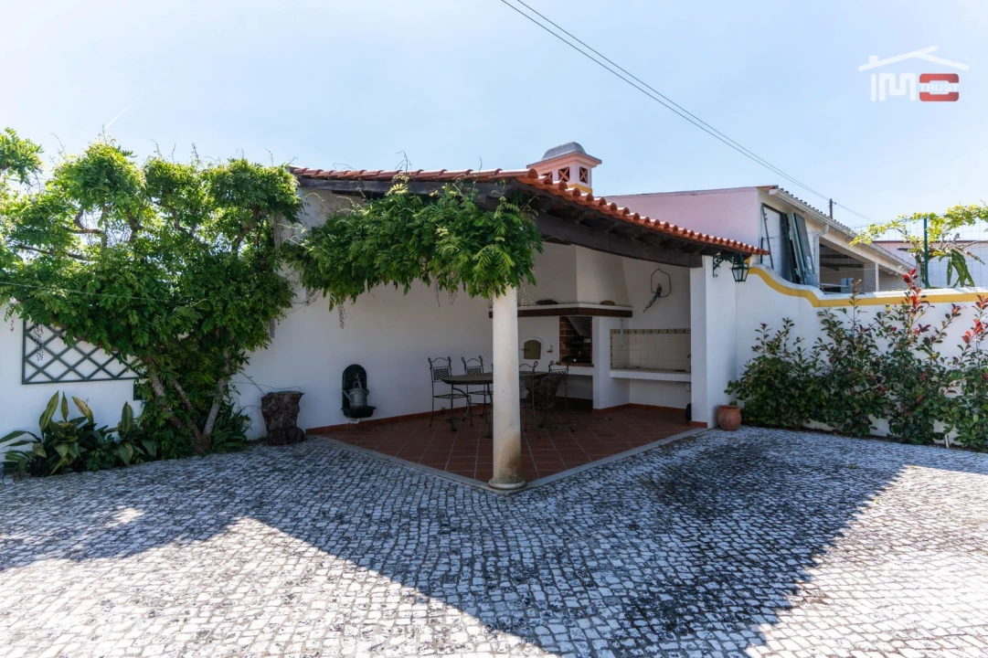 Moradia T4 para Venda em São João Baptista e Santa Maria dos Olivais Foto 36