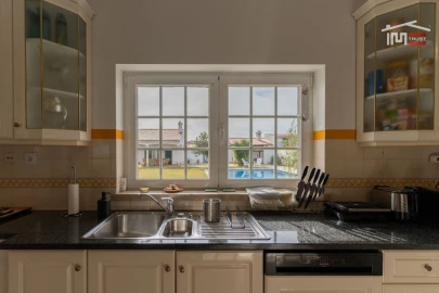 Moradia T4 para Venda em São João Baptista e Santa Maria dos Olivais