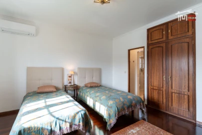 Moradia T4 para Venda em São João Baptista e Santa Maria dos Olivais