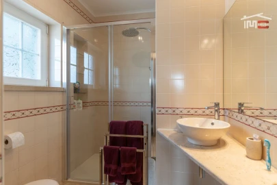 Moradia T4 para Venda em São João Baptista e Santa Maria dos Olivais