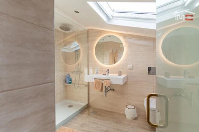 Moradia T4 para Venda em São João Baptista e Santa Maria dos Olivais