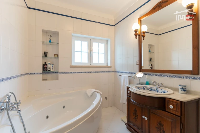 Moradia T4 para Venda em São João Baptista e Santa Maria dos Olivais Foto 5