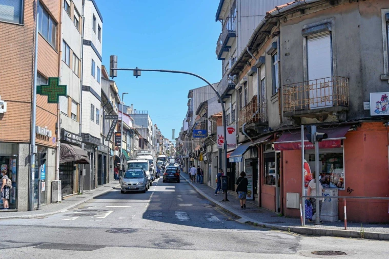 Terreno P/ Prédio para Venda em Rio Tinto Foto 2