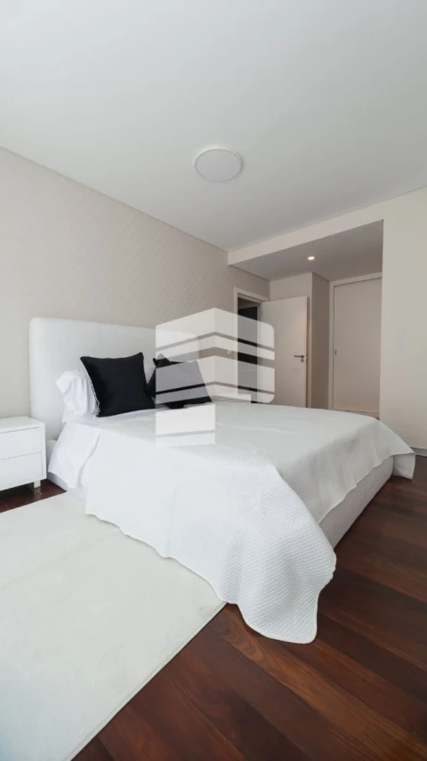 Apartamento T4 para Venda em Funchal (Se)