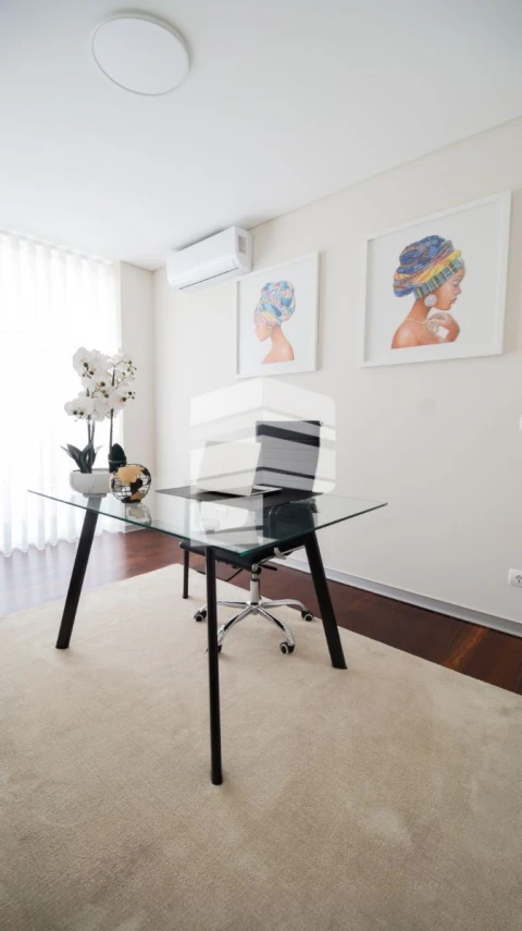 Apartamento T4 para Venda em Funchal (Se)