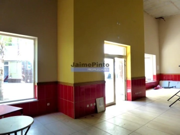 Loja para Venda em Ferragudo