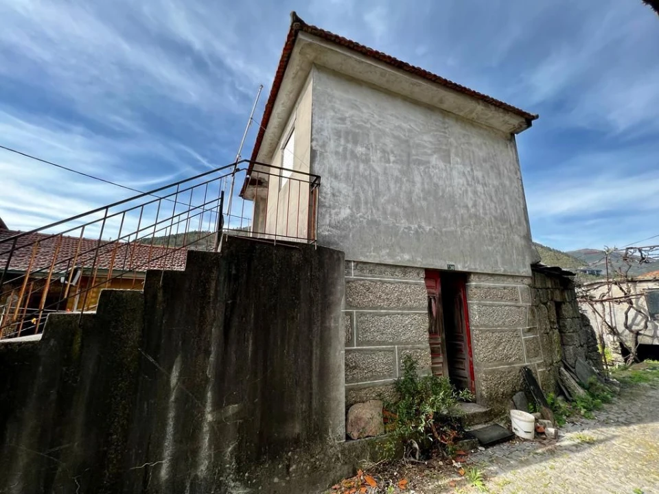 Moradia T2 para Venda em Ansiães Foto 3
