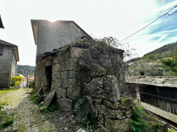 Moradia T2 para Venda em Ansiães