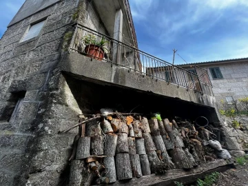 Moradia T2 para Venda em Ansiães