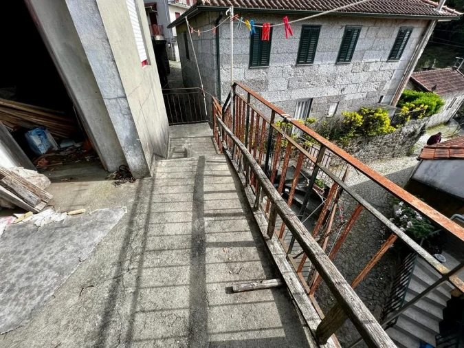 Moradia T2 para Venda em Ansiães Foto 7