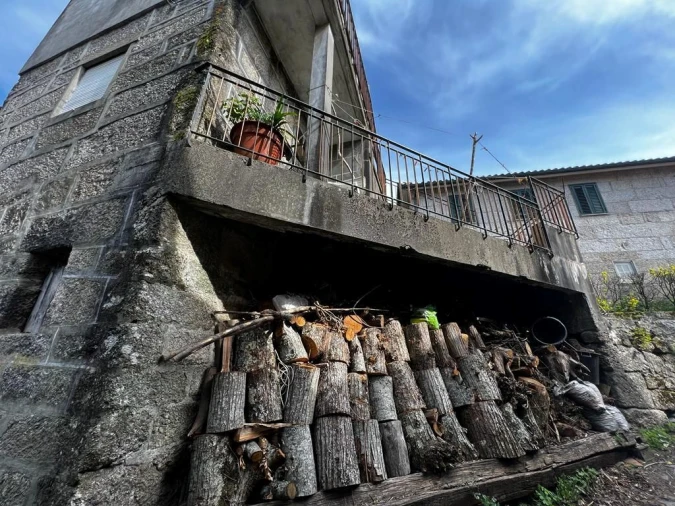 Moradia T2 para Venda em Ansiães Foto 9