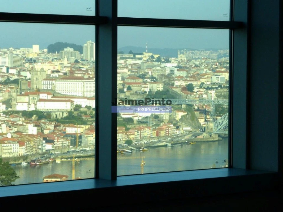 Escritório para Arrendamento em Arcozelo Foto 2