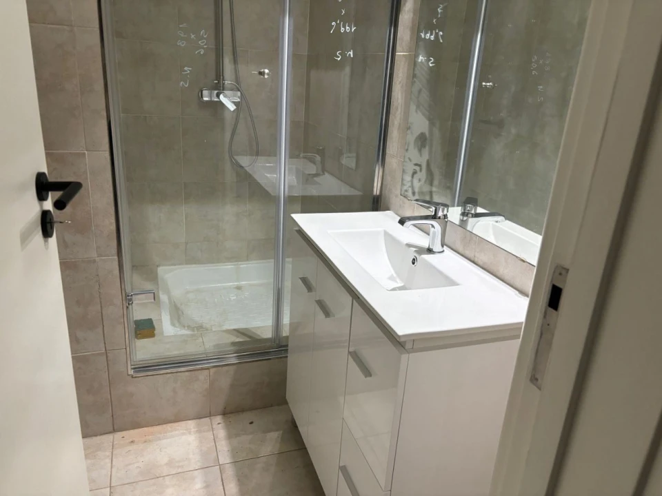 Moradia T4 para Arrendamento em Arcozelo Foto 17