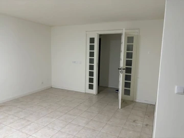 Moradia T4 para Arrendamento em Arcozelo