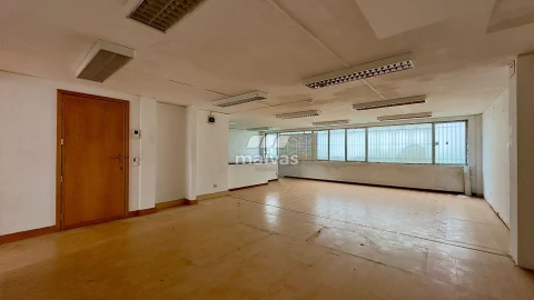 Loja para Arrendamento em Custóias, Leça do Balio e Guifões