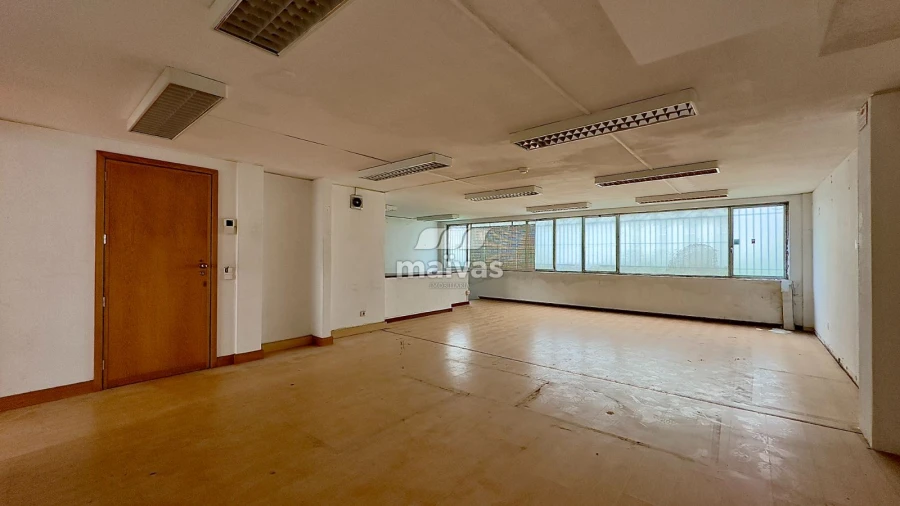 Loja para Arrendamento em Custóias, Leça do Balio e Guifões Foto 14