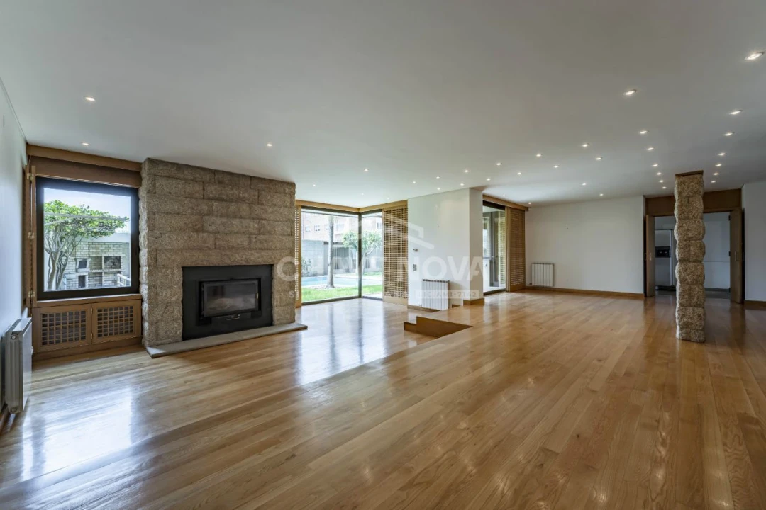 Moradia T4 para Venda em Custóias, Leça do Balio e Guifões Foto 4