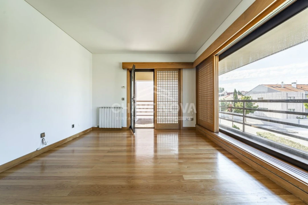 Moradia T4 para Venda em Custóias, Leça do Balio e Guifões Foto 12