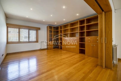 Moradia T4 para Venda em Custóias, Leça do Balio e Guifões