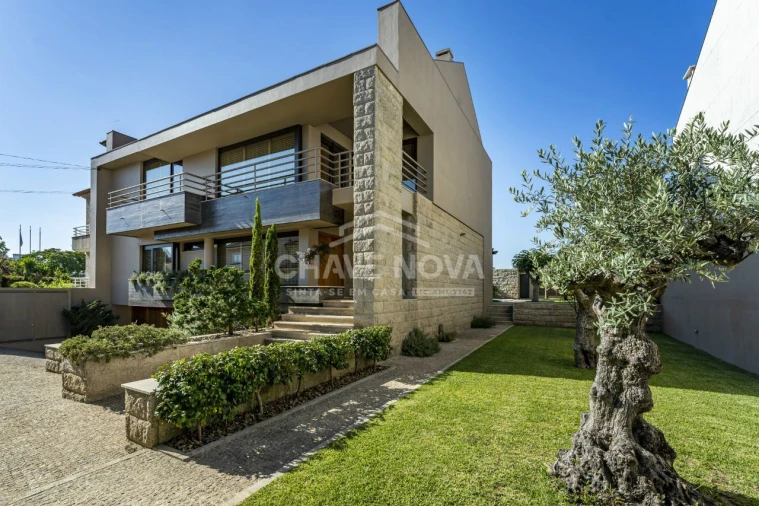 Moradia T4 para Venda em Custóias, Leça do Balio e Guifões Foto 3