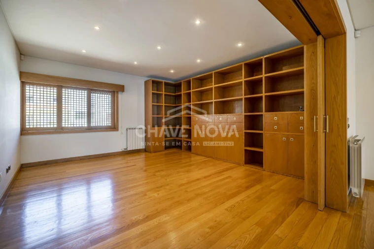 Moradia T4 para Venda em Custóias, Leça do Balio e Guifões Foto 6