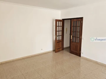 Apartamento T2 para Arrendamento em Cidade da Maia