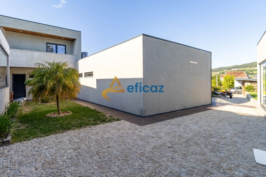 Moradia T3 para Venda em Guilhufe e Urrô Foto 20