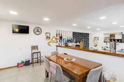 Moradia T3 para Venda em Guilhufe e Urrô