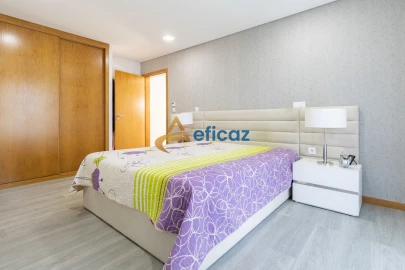 Moradia T3 para Venda em Guilhufe e Urrô