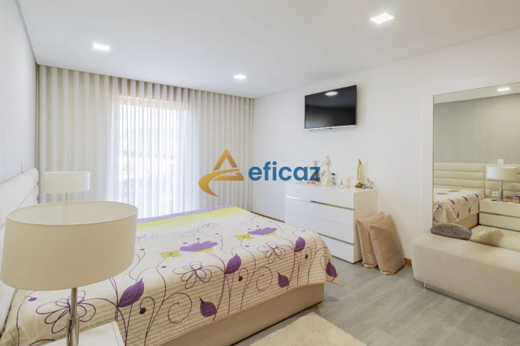 Moradia T3 para Venda em Guilhufe e Urrô Foto 11