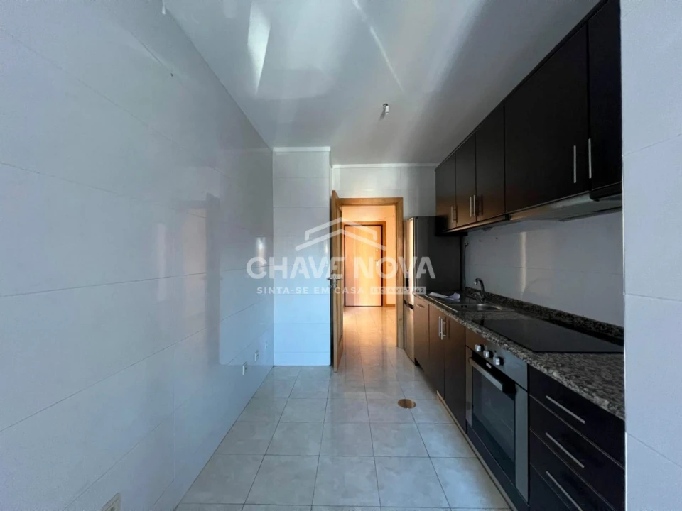 Apartamento T2 para Venda em Canelas Foto 9