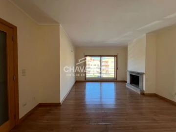 Apartamento T2 para Venda em Canelas