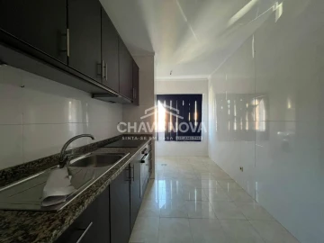 Apartamento T2 para Venda em Canelas