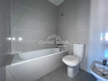 Apartamento T2 para Venda em Canelas