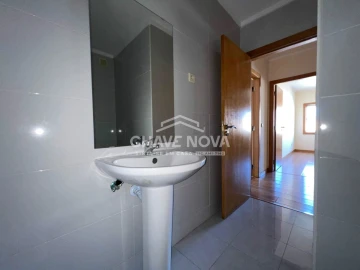 Apartamento T2 para Venda em Canelas