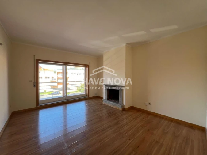 Apartamento T2 para Venda em Canelas Foto 5